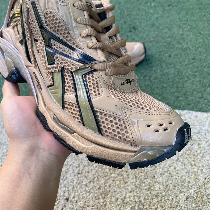 Balenciaga Runner 7.0 Brown