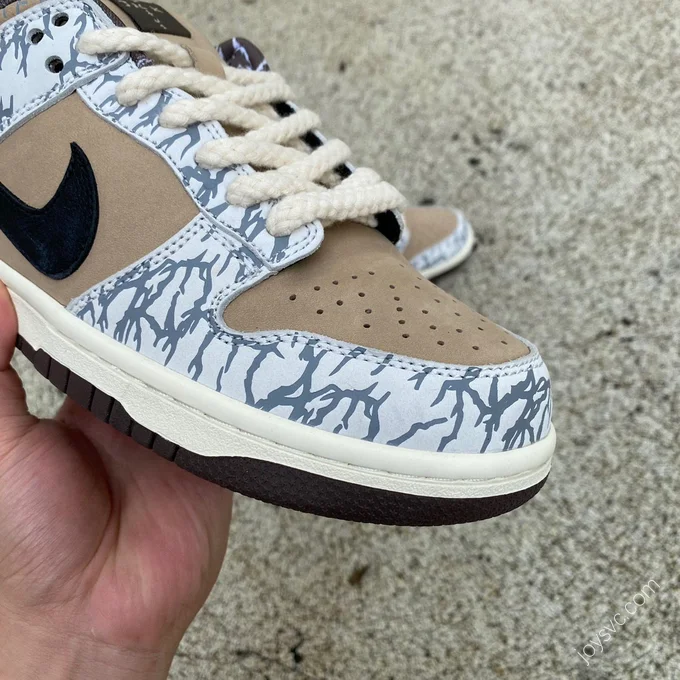 Travis Scott x Nike SB Dunk Low White Brown Paisley CT5053-010