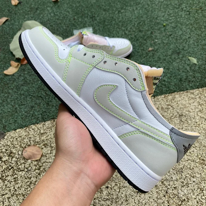 Air Jordan 1 Low OG 
