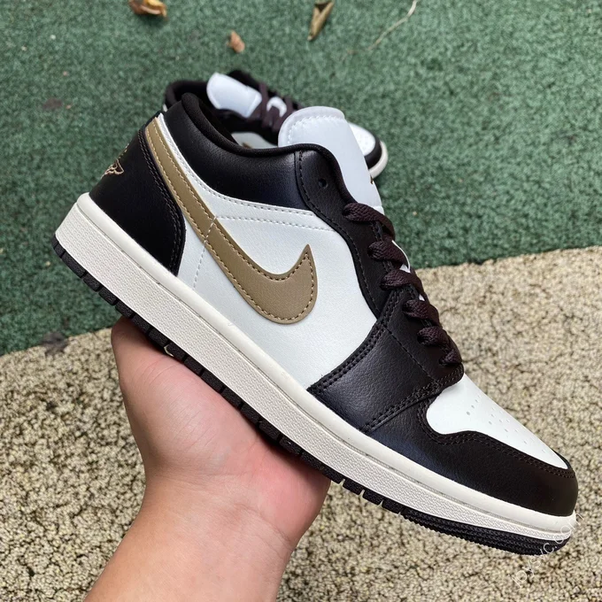 Air Jordan 1 Low Brown Mocha Low-Top Sneaker DC0774-200