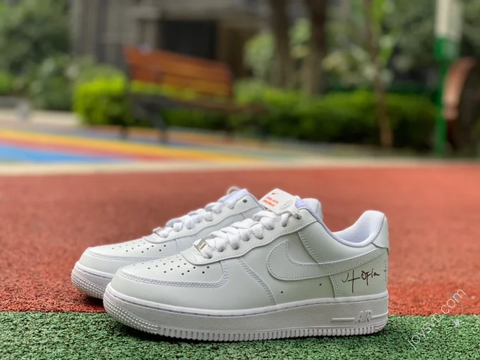 Travis Scott x Nike Air Force 1 White CW2288-111