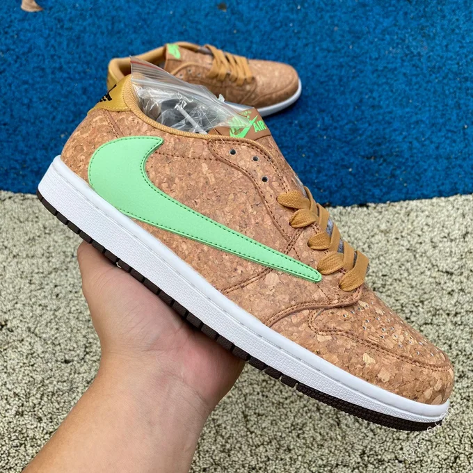 Travis Scott x Air Jordan 1 Low Oatmeal Green DM7866-922