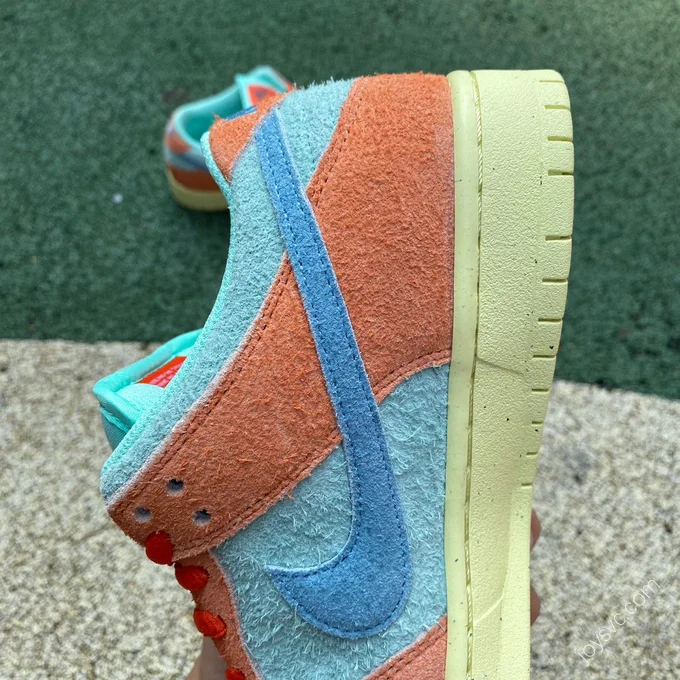 Nike Dunk SB Low 