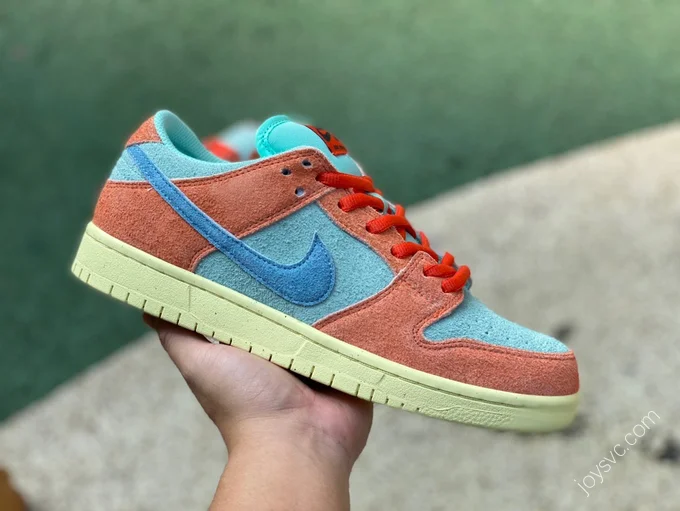 Nike Dunk SB Low 