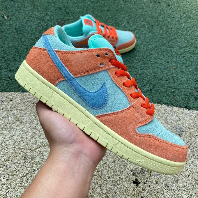 Nike Dunk SB Low 