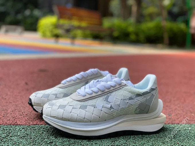 Sacai x Nike Woven Grey White DR5209-100