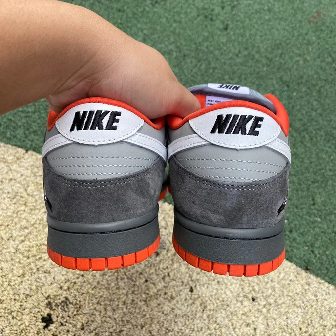 Staple Pigeon x Nike Dunk SB Grey 304292-011