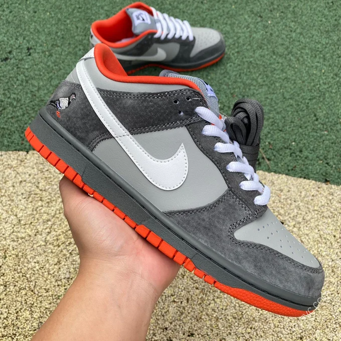 Staple Pigeon x Nike Dunk SB Grey 304292-011