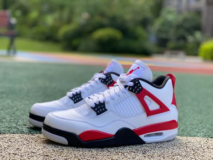 Air Jordan 4 Retro 