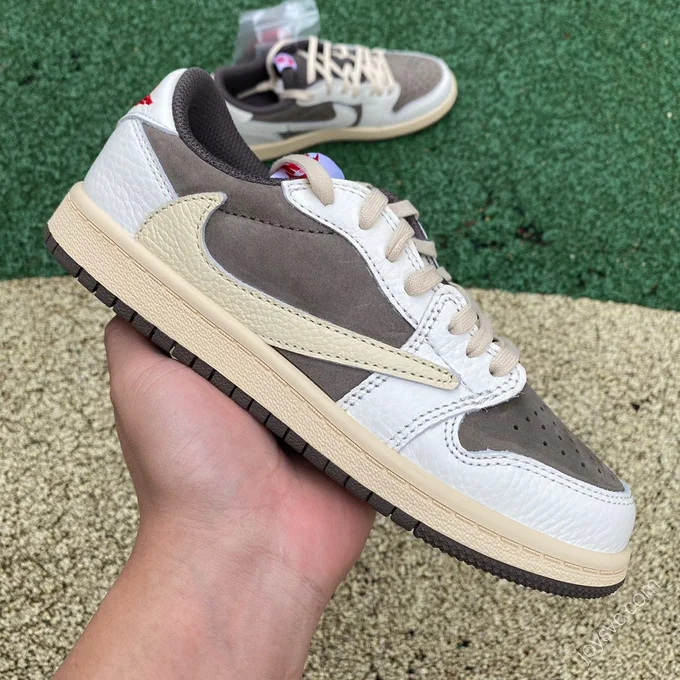 Travis Scott x Air Jordan 1 Low White Tan Kids DO5442-162