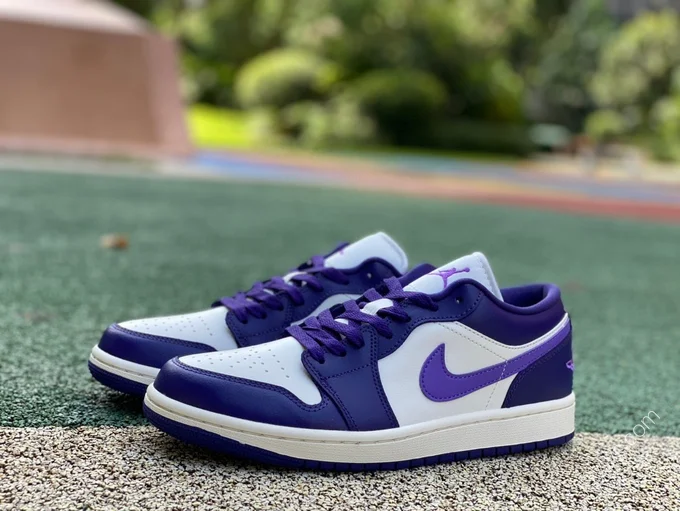 Air Jordan 1 Low White Purple Low-Top Sneaker DC0774-502