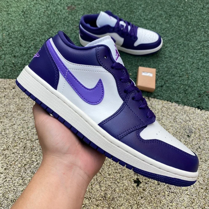 Air Jordan 1 Low White Purple Low-Top Sneaker DC0774-502