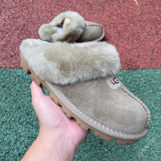 UGG Scuffette Beige Slides