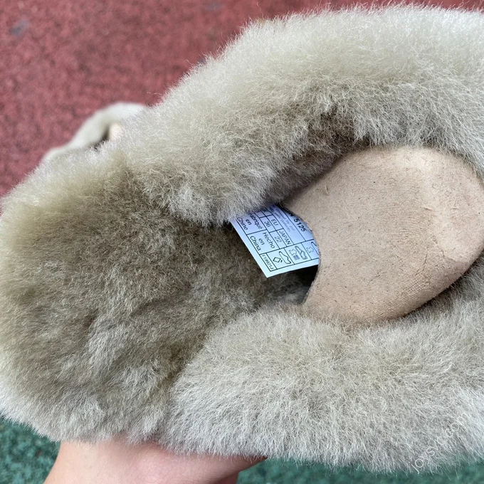 UGG Scuffette Beige Slides