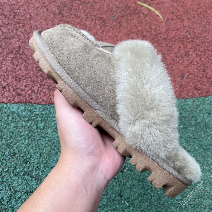 UGG Scuffette Beige Slides