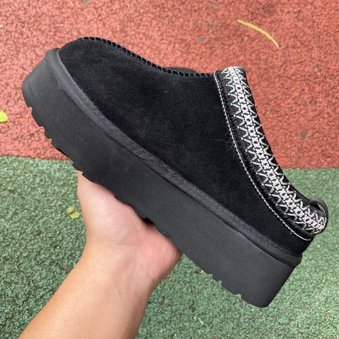 UGG Tasman Black