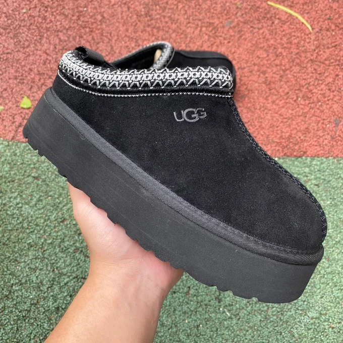 UGG Tasman Black