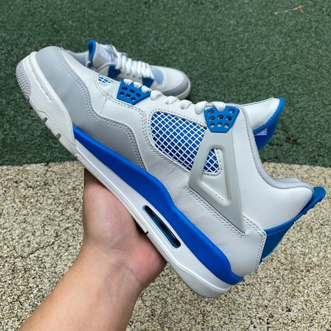 Air Jordan 4 