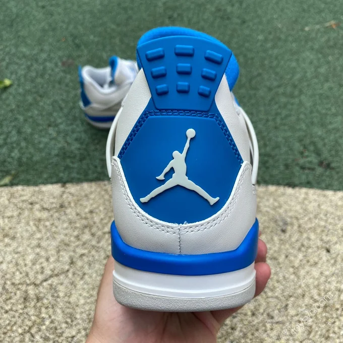 Air Jordan 4 