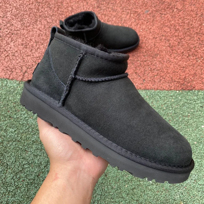 UGG Tasman Black Mid-Top