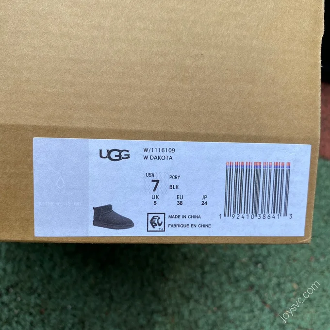 UGG Tasman Black Mid-Top