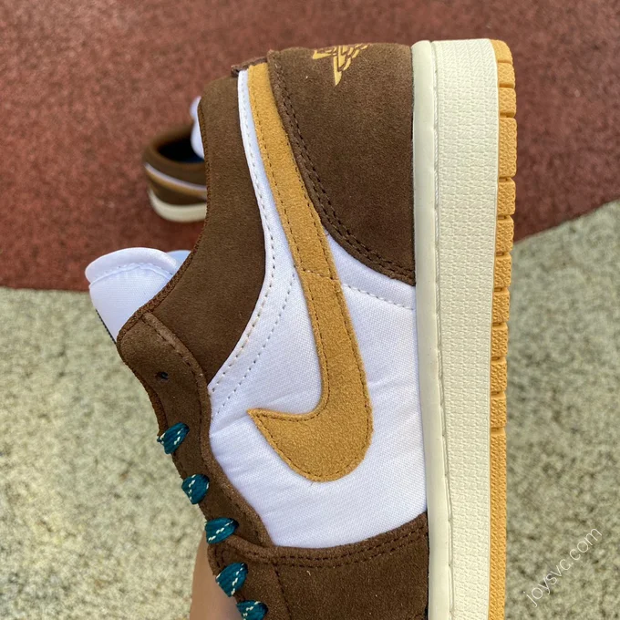 Air Jordan 1 Low Brown White Low-Top Sneaker FB2216-200