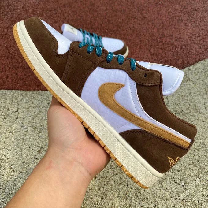 Air Jordan 1 Low Brown White Low-Top Sneaker FB2216-200