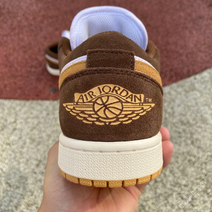 Air Jordan 1 Low Brown White Low-Top Sneaker FB2216-200