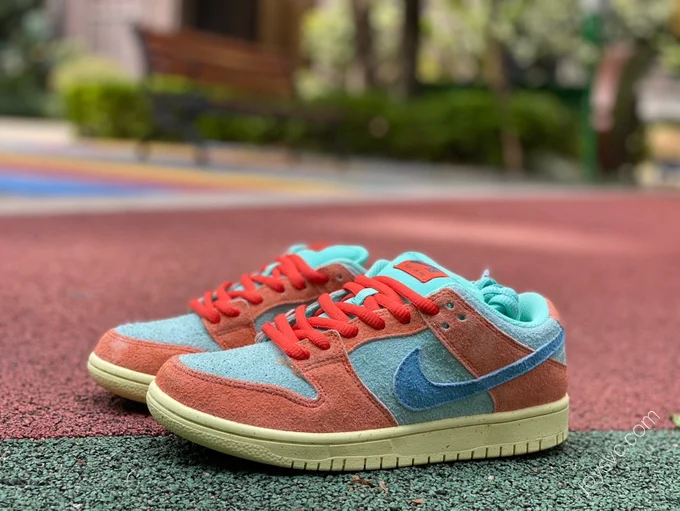 Nike Dunk SB Low Orange Teal DV5429-800