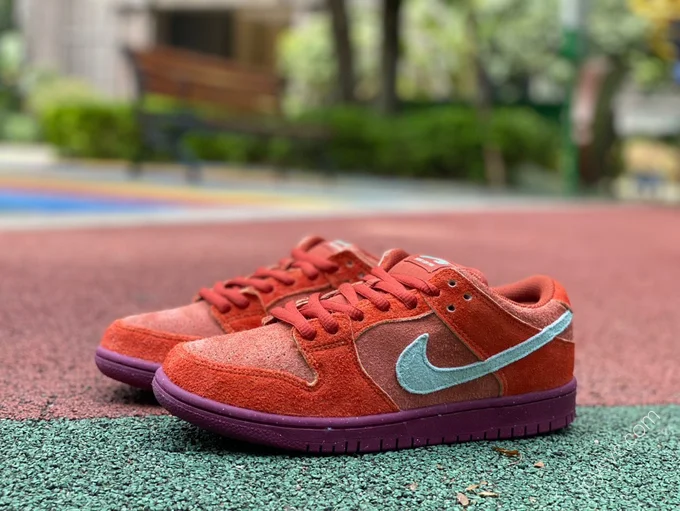 Nike Dunk SB Low 