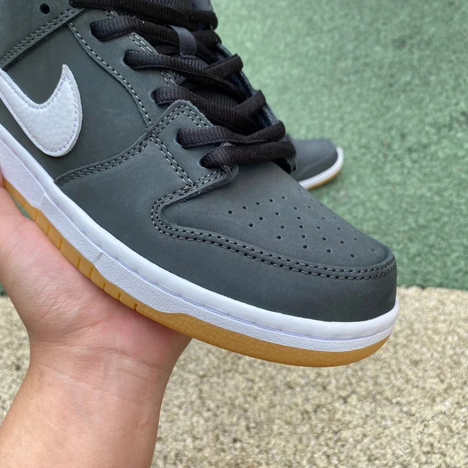 Nike Dunk SB Low Black White Gum CD2563-006