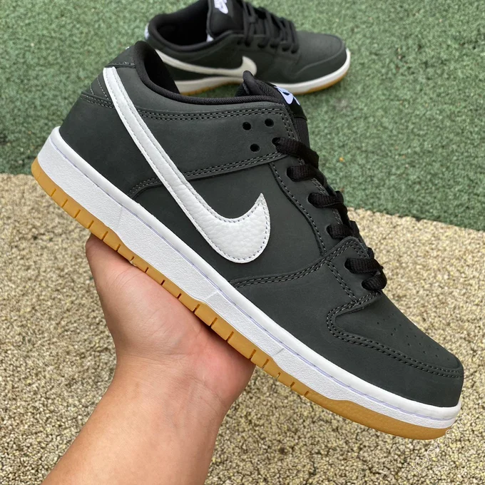 Nike Dunk SB Low Black White Gum CD2563-006