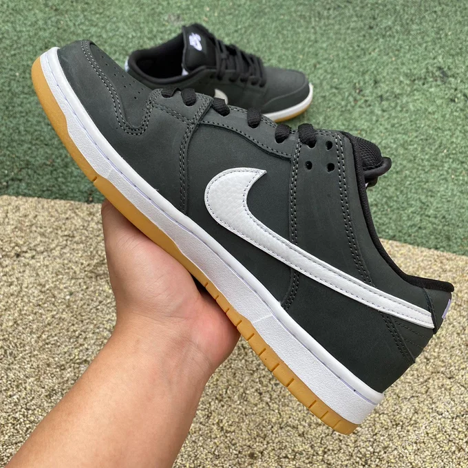 Nike Dunk SB Low Black White Gum CD2563-006