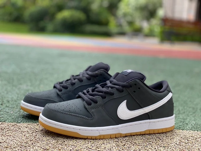 Nike Dunk SB Low Black White Gum CD2563-006