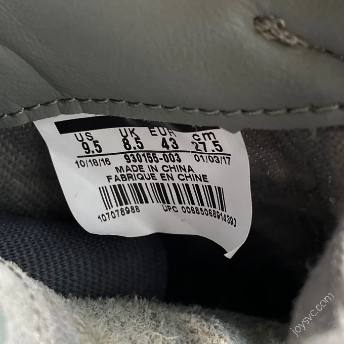 Air Jordan 4 Retro KAWS Gray 930155-003