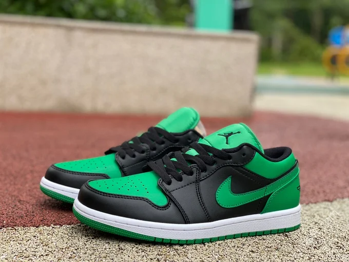 Air Jordan 1 Low Lucky Green Black Low-Top Sneaker 553558-065