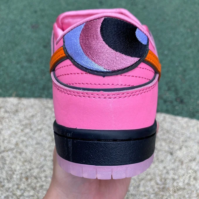 The Powerpuff Girls x Nike SB Dunk Low 