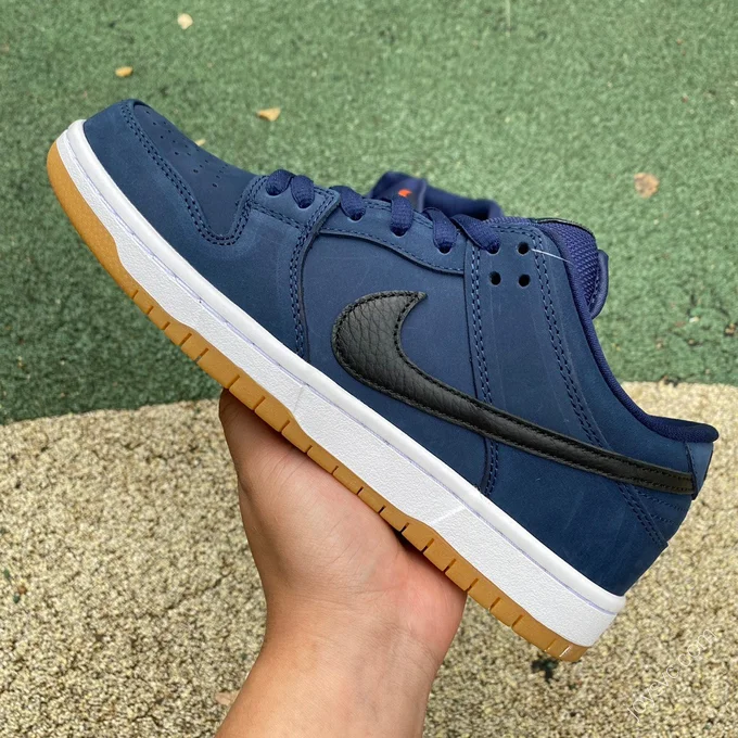 Nike SB Dunk Low Pro ISO 