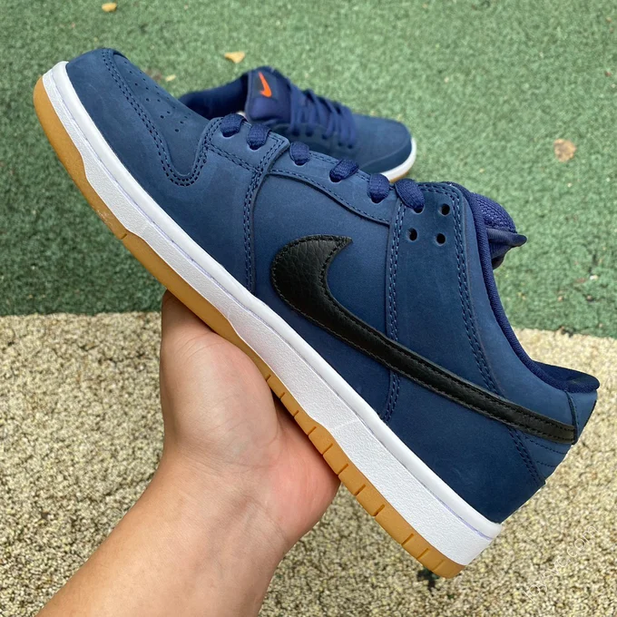 Nike SB Dunk Low Pro ISO 