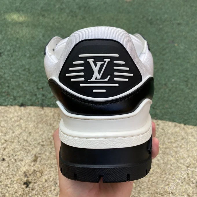 LOUIS VUITTON Trainer Maxi Black White