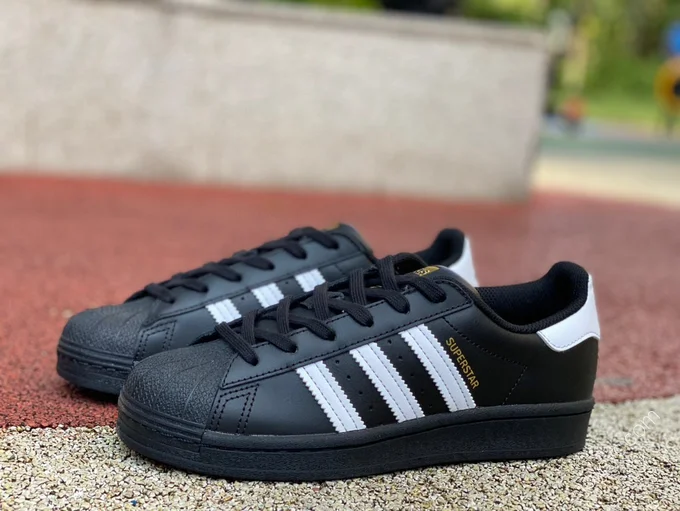 Adidas Superstar Black EG4959