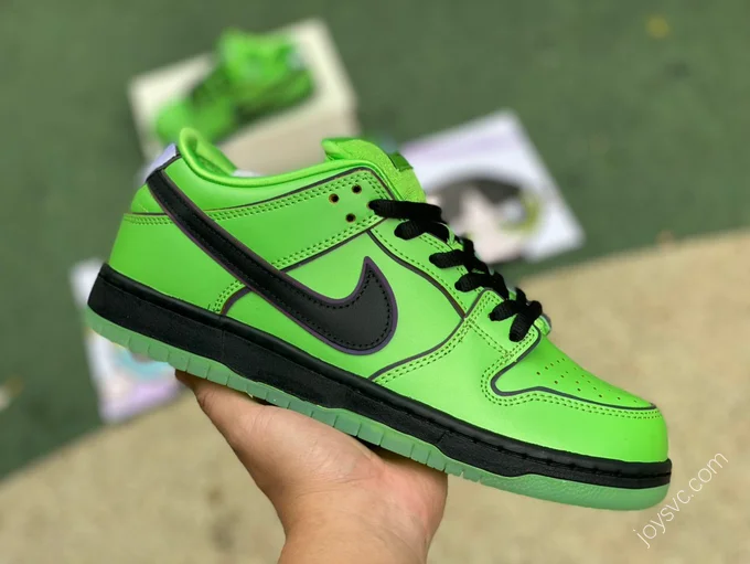 The Powerpuff Girls x Nike SB Dunk Low 