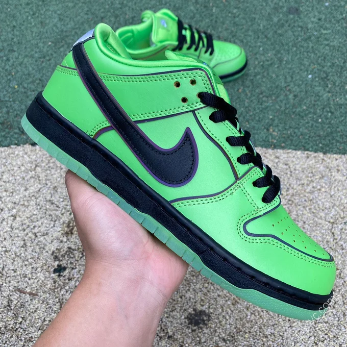 The Powerpuff Girls x Nike SB Dunk Low 