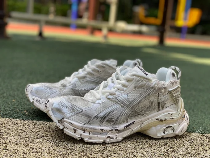 Balenciaga Runner 7.5 White