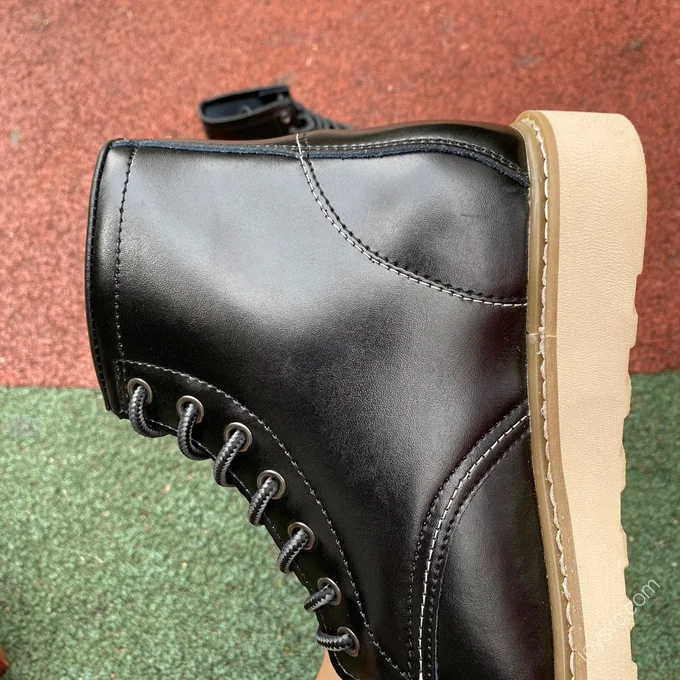 Dr. Martens Black