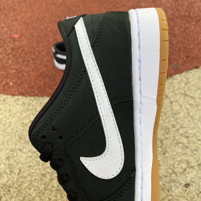 Nike Dunk SB Low Black White Gum CD2563-001