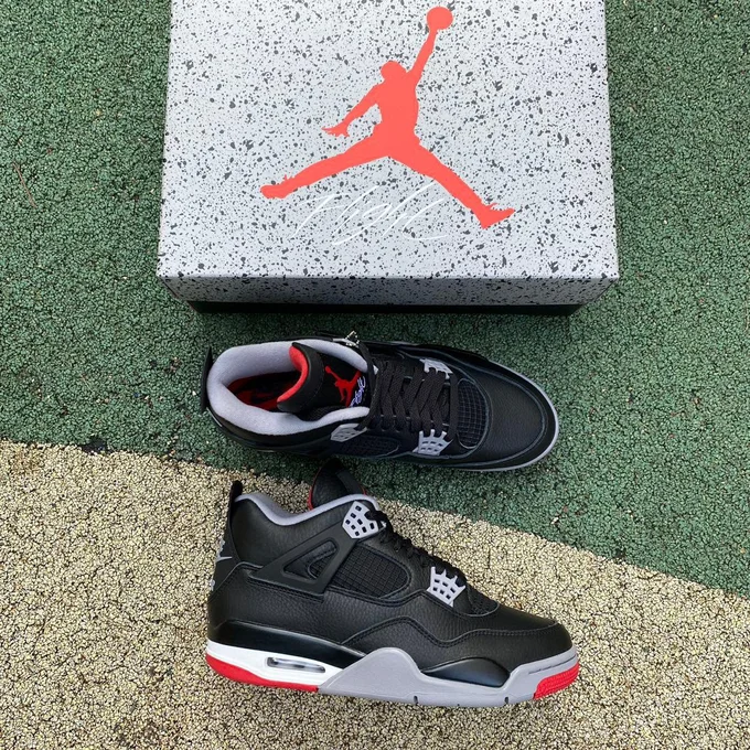 Air Jordan 4 Retro 