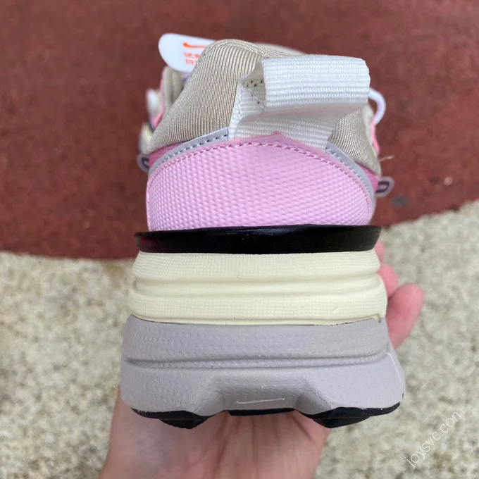 Nike V2K Run Pink Silver FD0736-005