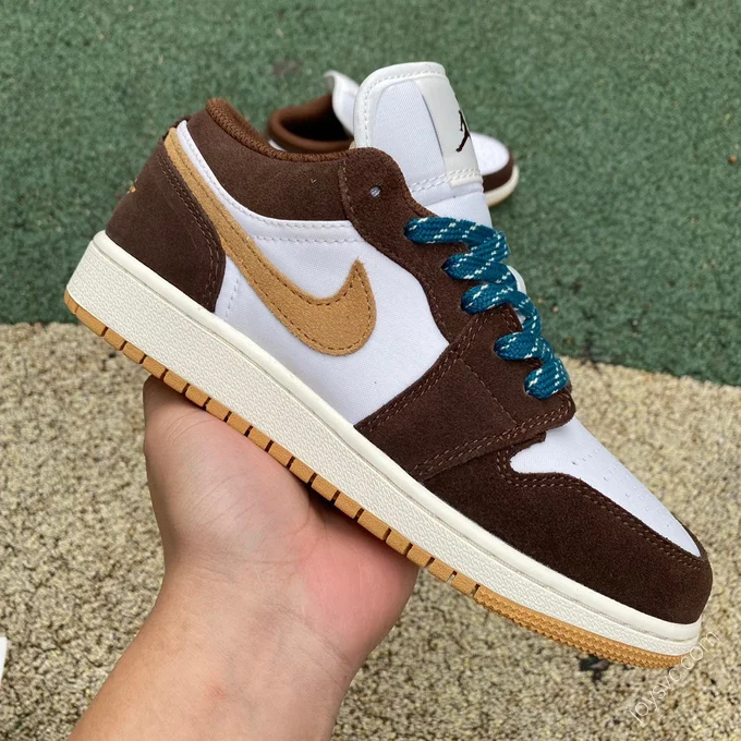 Air Jordan 1 Low Brown Mocha Low-Top Sneaker FB2216-200