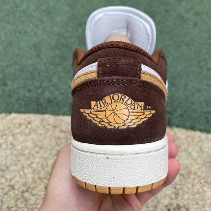 Air Jordan 1 Low Brown Mocha Low-Top Sneaker FB2216-200